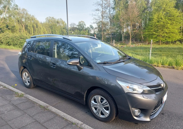 Toyota Verso cena 50450 przebieg: 166330, rok produkcji 2014 z Gliwice małe 37